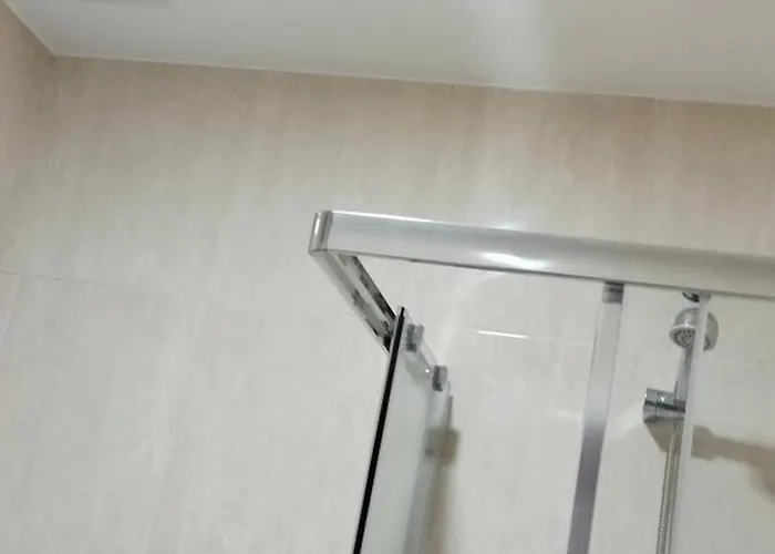 Sunday Lovers - Fb - 96 Apartment *