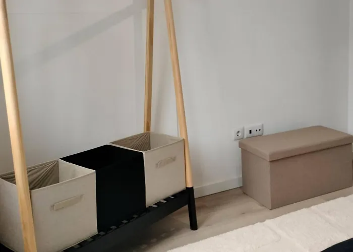 Sunday Lovers - Fb - 96 Apartment *