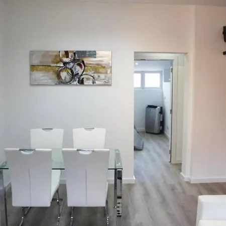 Sunday Lovers - Fb - 96 アパート コインブラ