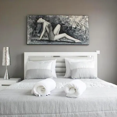 Sunday Lovers - Fb - 96 *