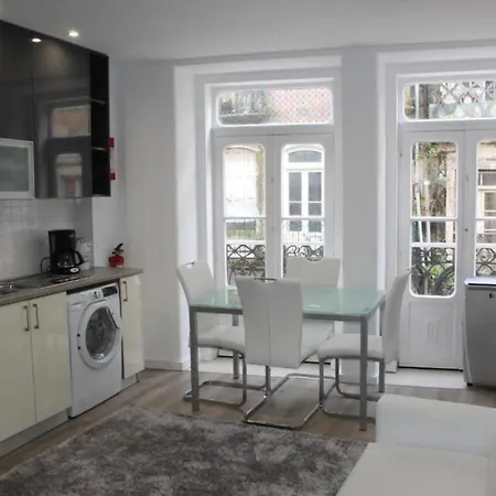 Sunday Lovers - Fb - 96