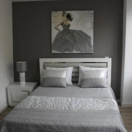 Sunday Lovers - Fb - 96 *