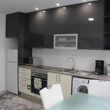 Apartment Sunday Lovers - Fb - 96