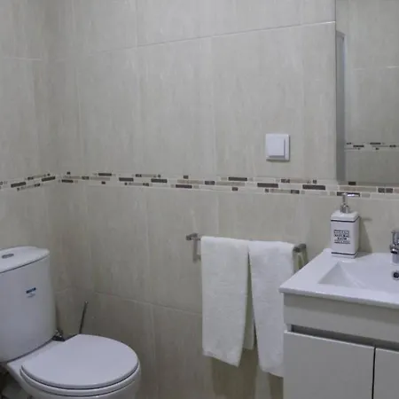 Sunday Lovers - Fb - 96 アパート コインブラ