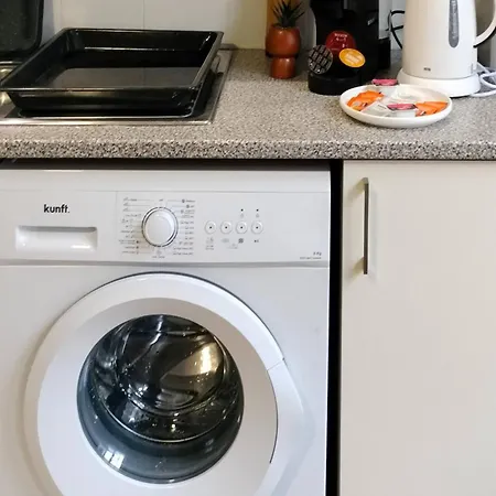 Sunday Lovers - Fb - 96 Коимбра